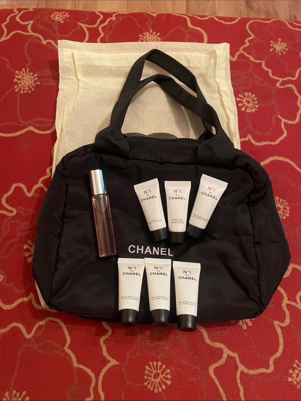 CC makeup Black Quilted Cosmetic Tote with N°1 Skincare Set and fragrance